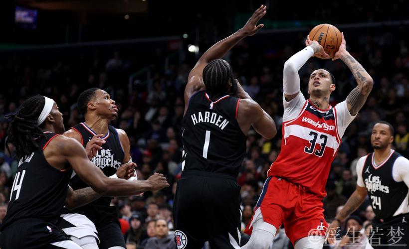 莱昂纳德31+6哈登17+6 快船客场大胜篮网32分